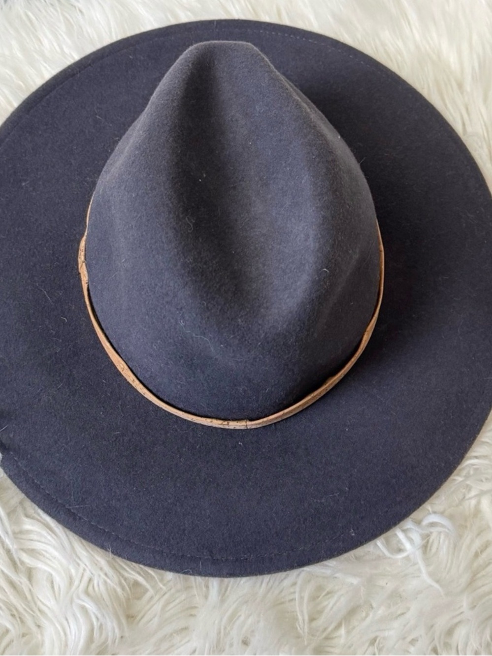 Tentree 100% Recycled Wool Wide
Brim Fedora Hat Black Tan
Leather Band - Picture 2 of 3